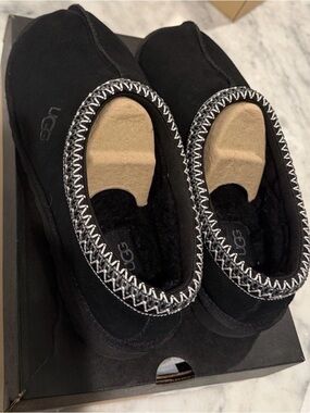 UGG Men’s Black Suede Tasman Shoes like new size ten